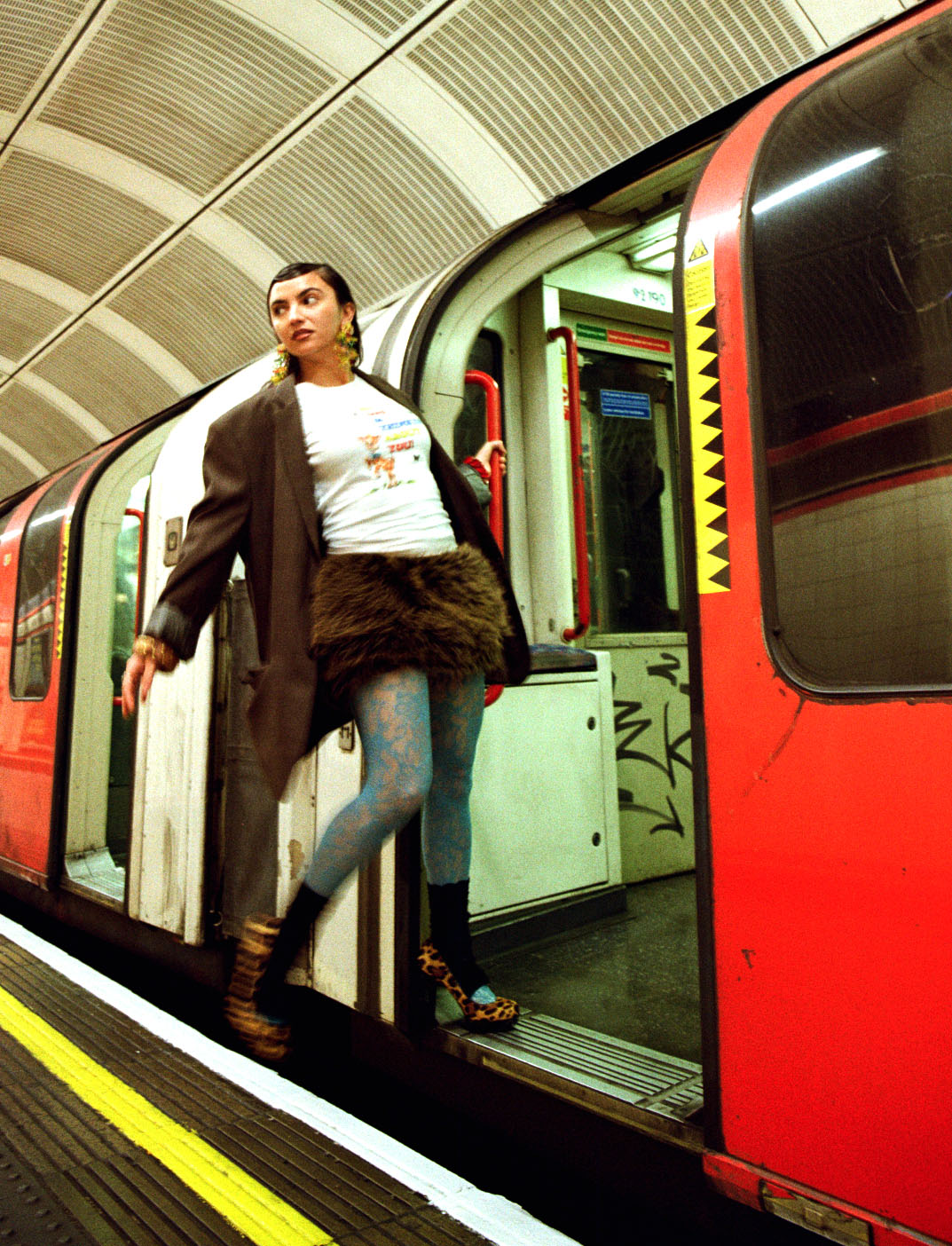A Messy Series
Ep3 - The London Rush
— 3