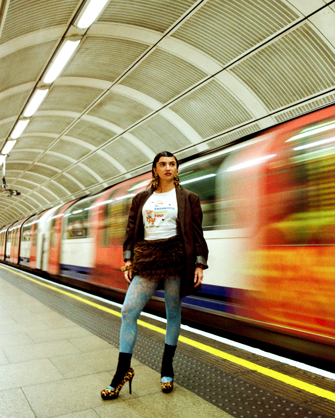 A Messy Series
Ep3 - The London Rush
— 4